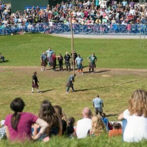 Just one month away from the New Hampshire Highland Games & Festival happening @loonmtnresort September 20-22! Celebrate Scottish heritage and enjoy music, games, food and more. Plan ahead and purchase your tickets now as this is one of the most popular events in New England. Visit the events 🔗 in bio to learn more. #skinewhampshire #nhhighlandgames