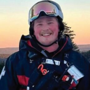Congratulations to Owen Pelletier, Assistant Patrol Director @patspeakskiarea, who was nominated for the @sammagazine "10 under 30" class of 2024. Read more with the 🔗 in bio! 

#skinewhampshire #patspeaknh