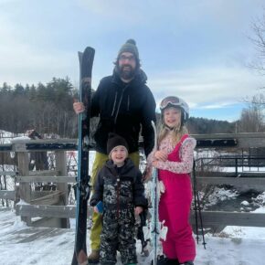 All smiles at @whalebackmtn yesterday for opening day⛷️ #skinewhampshire