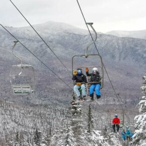 Ski season is here... and so are the holidays! Click the newsletter 🔗 in bio for Ski NH's holiday gift guide, upcoming events, & more ❄ #skinewhampshire 

📸 : @waterville_valley