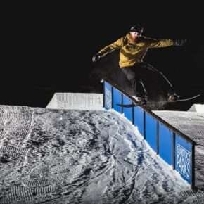 Show off your best tricks @gunstockmtn's Night Rail Jam on December 20th in Blundersmoke Park! Learn more with the events link in bio #skinewhampshire #gunstockmtn