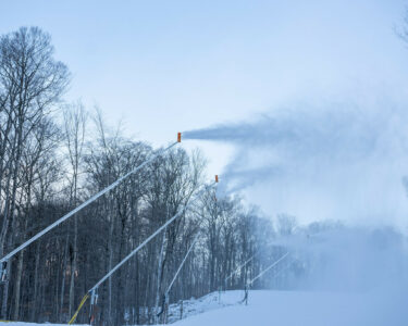 Snowmaking at Loon